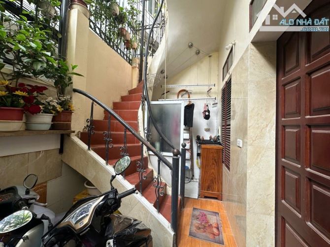 Bán nhà 55m2 9 tỷ ngõ 3 gác tránh thoáng sáng