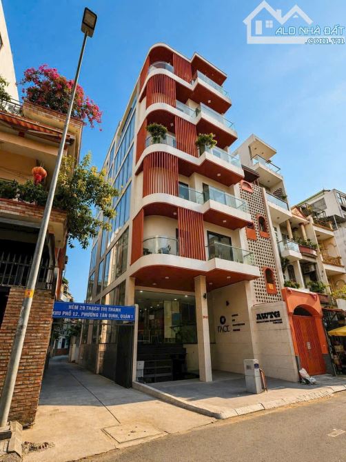 Toà Nhà Văn Phòng Góc 2 Mặt Tiền Tân Định, Quận 1 - Ngang 6 x 19m, Hầm 6 lầu chỉ 60 tỷ