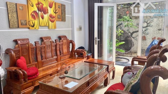 BÁN BIỆT THỰ ĐẸP, DT LỚN Đ. VỎ THÀNH TRANG-TÂN BÌNH DT 150M, 3L, GIÁ CHÀO 16,5 TỶ