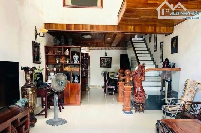 Nhà 2 tầng kiệt 6, đường Tam Thai, phường An Cựu, TP Huế