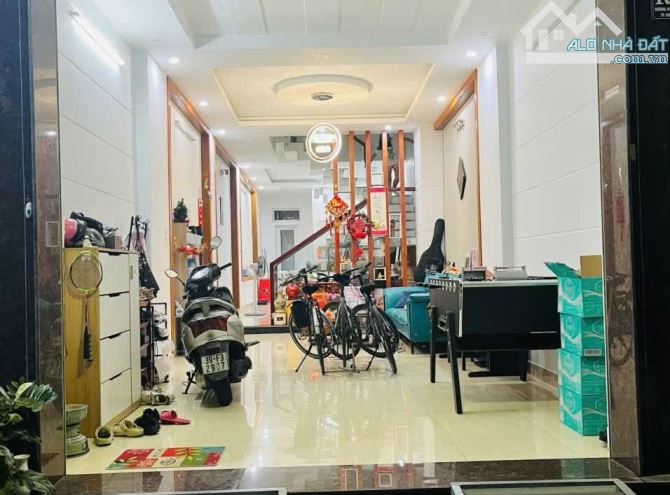 Bán nhà 1 trệt 3 lầu khu dân cư D2D. Võ Thị Sáu