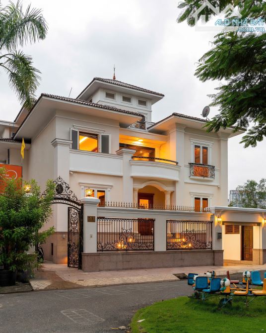 Định cư gia đình bán biệt thự đẹp tâm huyết ngay bv Gia Định , P11, Quận Bình Thạnh