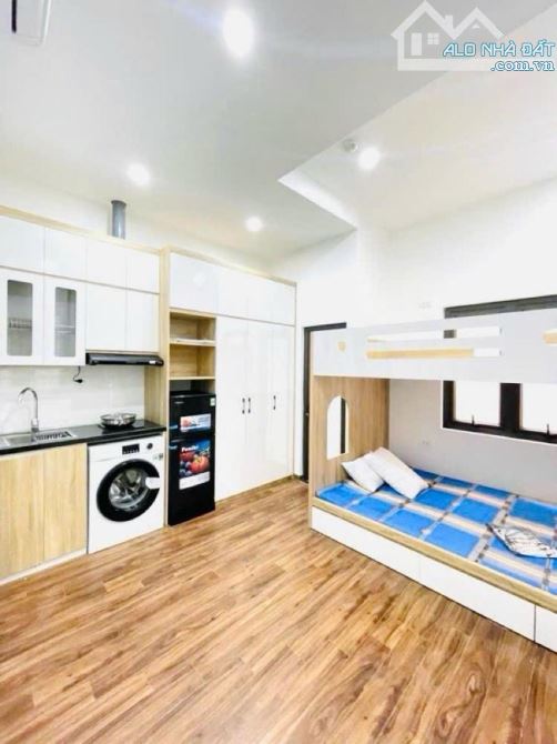 Bán CCMN Thịnh Quang – Đống Đa, 60m² x 7T, 12 phòng full đồ, dòng tiền 65tr/th