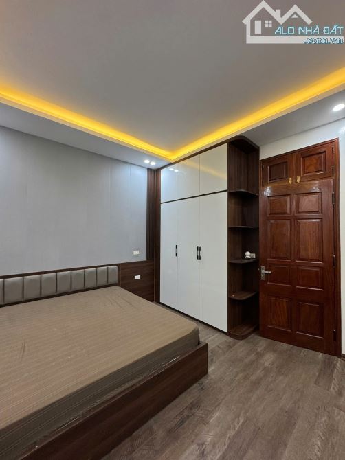 Bán Nhà liền kề Đại Hoàng long Mặt Lý Anh Tông.Nhà Đã Hoàn Thiện. DT 87.5m2 Mt 5m Hg TN