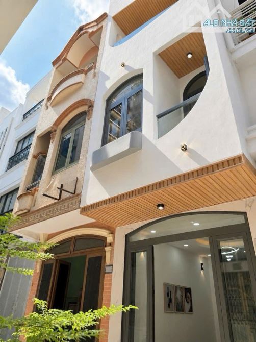 Trung tâm Q.3 - Hem xe hơi - Điện Biên Phủ- 4 tầng - 8 tỷ 1