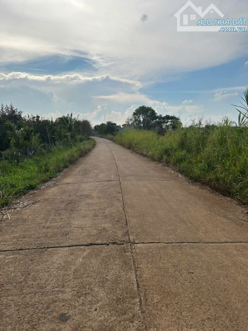 BÁN 13.000m2 Đất có Sẵn 400m2 Thổ Cư xây dựng Kho xưởng Cưmgar