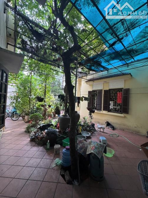BÁN NHÀ KIM QUAN – VIỆT HƯNG | DIỆN TÍCH RỘNG135M² – MT 8M – Ô TÔ ĐỖ GẦN– CHỈ 17.5 TỶ