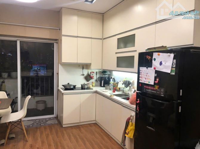 Bán CHCC An Lạc Hoàng Ngân 62m2, 2PN nhỉnh 4 tỷ full nội thất
