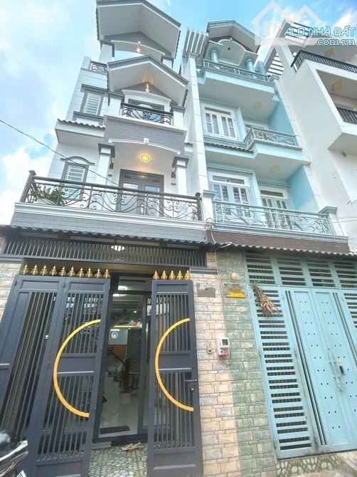NHÀ 4 TẦNG NGAY CHỢ DA SÀ - GIÁP Q6 GẦN AEON MALL TÊN LỬA - HẺM XE HƠI.