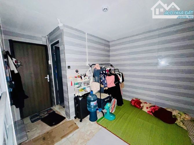Bán tòa CH5Tầng ( 19 pòng),dòng tiền 50triệu/tháng đường Dương Bá Trạc.