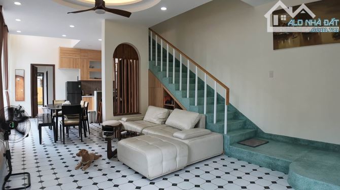 Bán biệt thự Hội An tại bãi tắm An Bàng đang cho thuê 42 tr/ tháng