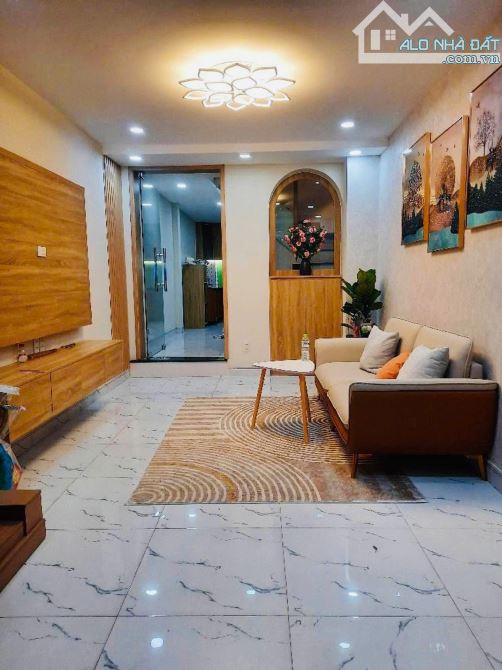 🔥 NHÀ QUẬN 7 3 TẦNG – SỔ HỒNG RIÊNG – CHỈ 3,79 TỶ 🔥