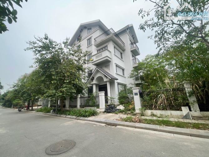 Bán Gấp BT Đơn Lập Hateco Xuân Phương, Nam Từ Liêm. 185m 5T MT 15m Giá 35 tỷ