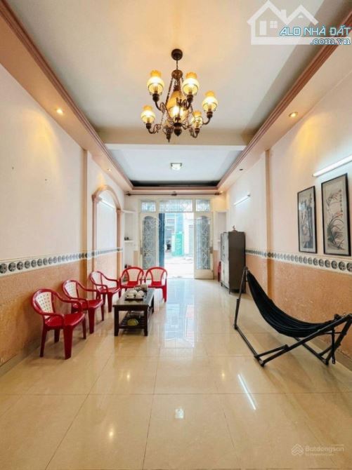 Bán nhà mặt tiền KDC Bùi Minh Trực, gần Chợ Nhị Thiên Đường, 3 tầng, 4x16m, chỉ 8 tỷ nhỉnh