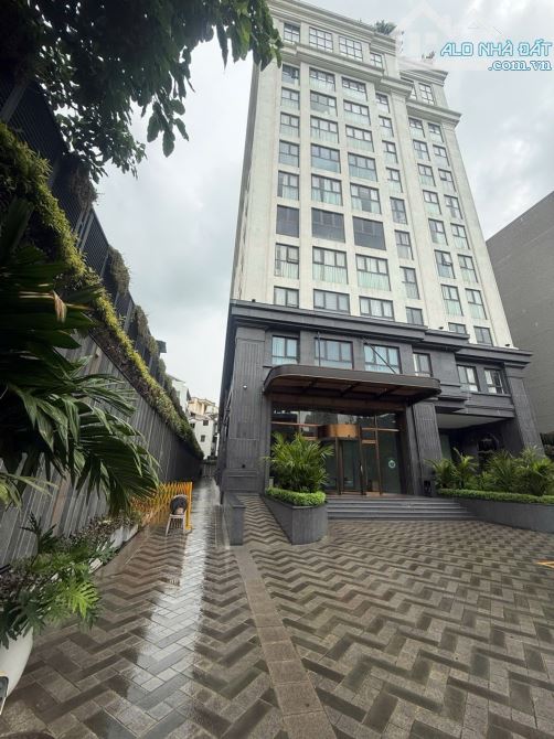 Bán nhà Nguyên Hồng – biệt thự liền kề – lô góc hiếm – 79m² – 5 tầng – 43 tỷ