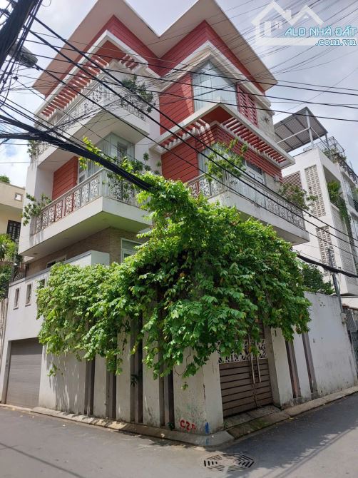 Ban căn góc 2 mặt tiền biệt thự ngay Hoàng Hoa Thám - Ga T3. DT: 7.5m x 11m, 4 tầng đẹp