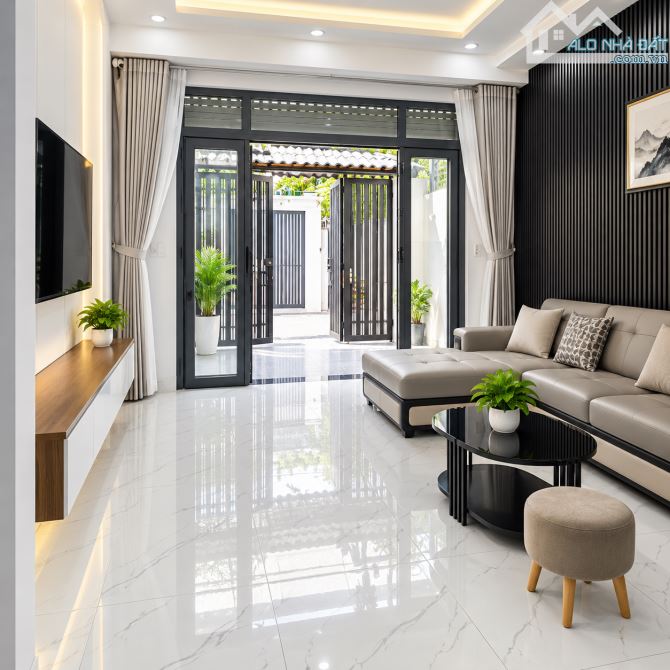 Bán nhà 5 tầng khu bên sông, 61m² ngang 5m, 6PN, ô tô đậu cửa, sát Gigamall. Giá 12 tỷ