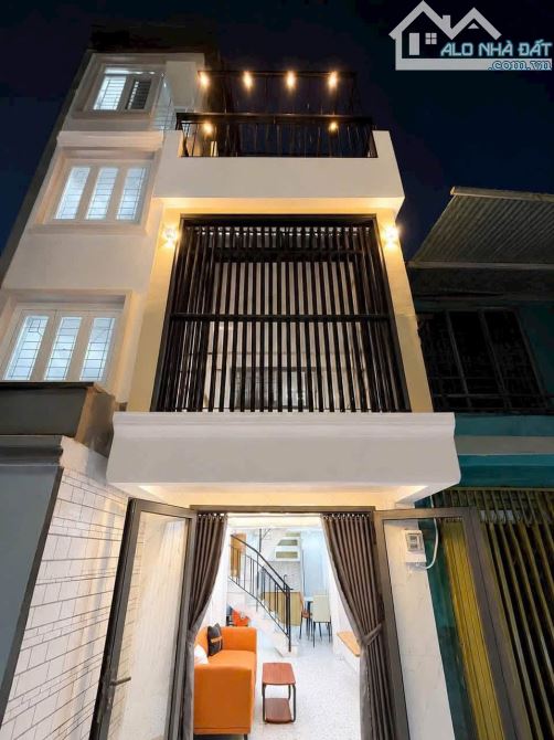 GIÁP QUẬN 1 - NHÀ MỚI 3 TẦNG XÔ VIẾT NGHỆ TĨNH P21 BÌNH THẠNH-GIÁ:3.16TỶ/52m2(4x13m)