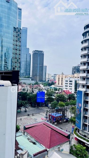 Hơn 2 tỷ, có ngay hộ khẩu Quận 1 ; căn hộ hiếm bán ngay phố đi bộ; sở hữu lâu dài