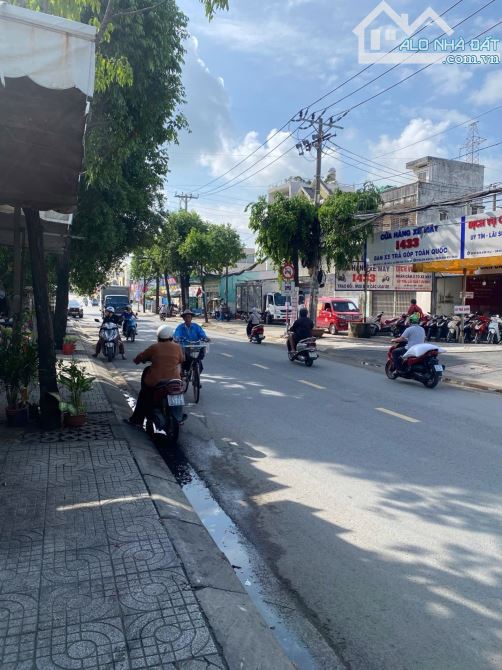 - BÁN NHÀ MẶT TIỀN LÊ VĂN QUỚI - KINH DOANH ĐẮT ĐỊA – ĐANG CÓ DÒNG TIỀN ỔN ĐỊNH 30tr/th