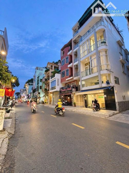 GÓC 2 MẶT TIỀN KD " HOÀ HẢO " 5 TẦNG ĐẸP NGANG 4.5m - ĐOẠN KD ĐẸP CHỈ 17 TỶ