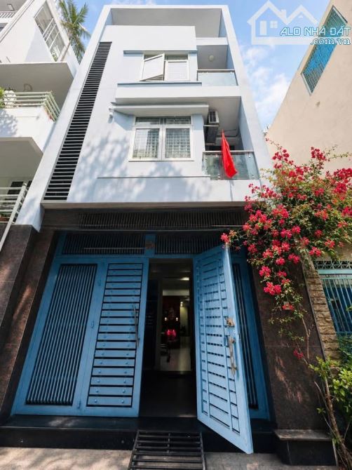 Bán nhà ngang khủng 5,2m ở trung tâm Q1 đường Nguyễn Hữu Cầu. Chốt giá 3Tỷ190