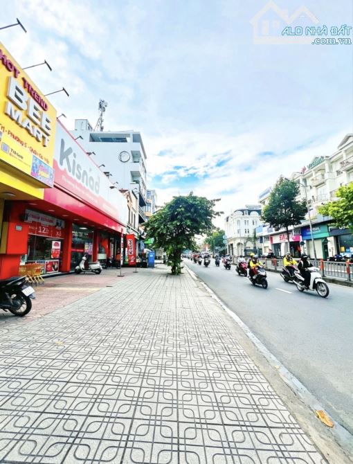 [ Bán Nhà Đẹp GÒ VẤP] Nhà Mặt Tiền Đường PHAN VĂN TRỊ - Giáp BÌNH THẠNH - 4m×20m - 36 TỶ