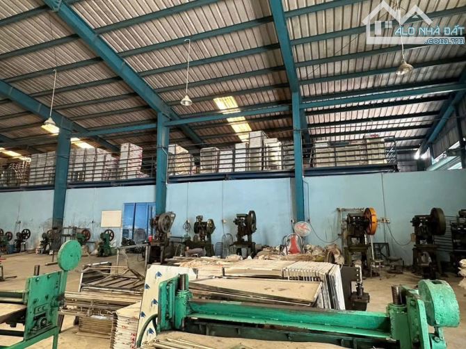 Gấp bán nhà xưởng Mặt Tiền đường Thanh Niên Bình Chánh 2807m2 thổ cư 2200m2-58 tỷ
