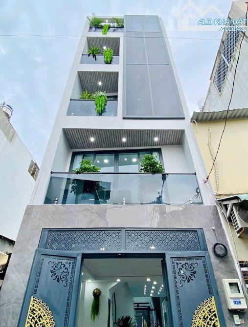 NHÀ ĐẸP NHƯ MỚI TRUNG TÂM Q10 - ĐƯỜNG NGUYỄN CHÍ THANH - Ô TÔ VÀO NHÀ - GIÁ: 5,23TỶ/75M2