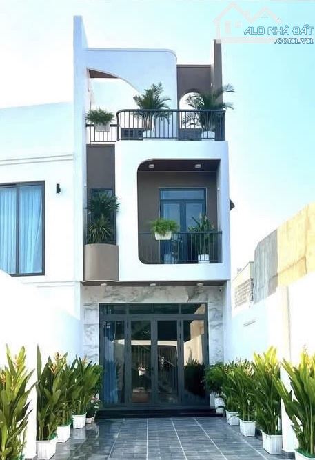 CHỦ KẸT VỐN CẦN BÁN GẤP CĂN NHÀ ĐƯỜNG ĐOÀN VĂN BƠ, QUẬN 4 - GIÁ:3.25TỶ/56.25M2(4.5x12.5m)
