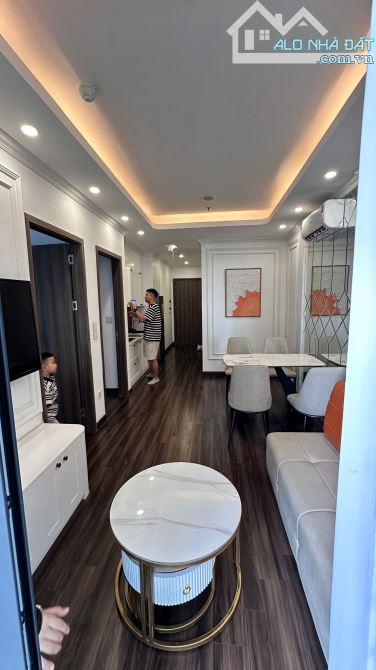 Cần tiền bán gấp căn hộ 2 phòng ngủ giá cạnh tranh thị trường Hoàng Huy Commerce