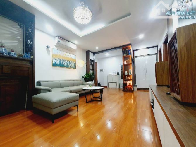 Bán chung cư 283 Khương Trung, Thanh Xuân: 72m2, 2 ngủ, 2wc nhỉnh 6 tỷ, nhà đẹp ở ngay