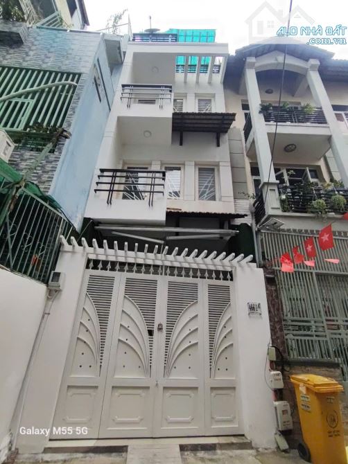 Hàng hiếm, hxh đường Lê Văn Sỹ. Dt: 4x17m. 4 tầng, bán chỉ 11,5 tỷ
