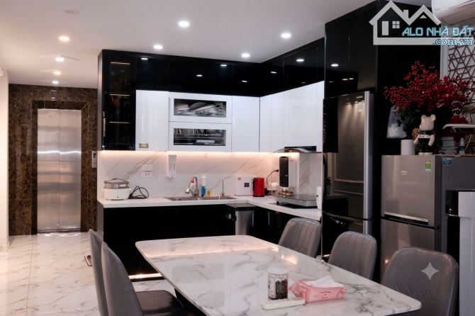 Hiếm Hoàng Văn Thái phân lô 7 tầng 3 thoáng vĩnh viễn, ô tô dừng đỗ ngày đêm chỉ hơn 14 tỷ