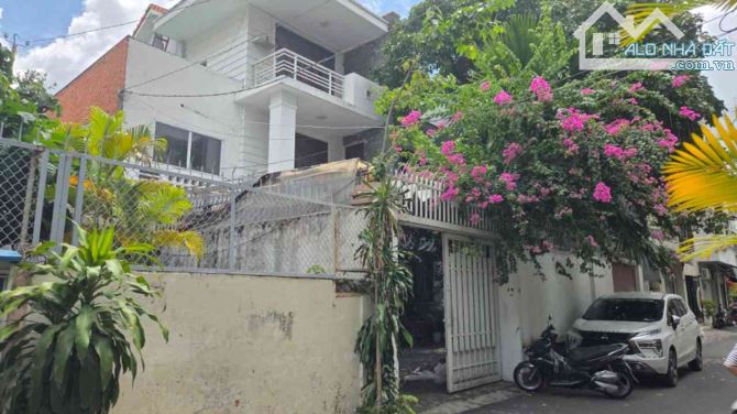 BIỆT THỰ QUẬN 3 - LÊ VĂN SỸ - DT: 13*24M (317M2) - 79 TỶ 9