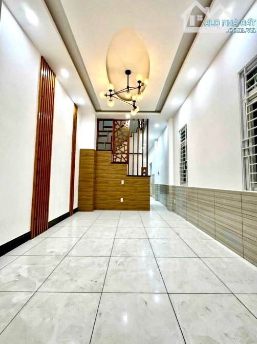 Bán Nhà 3 Tầng Lô Góc Mễ Cốc P15 Quận 8 - 52.5M² –4PN – Đường 14m – Nhỉnh 6 Tỷ