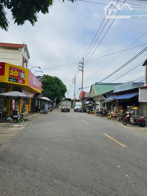 Cần bán gấp 200m đất tại mặt đường tỉnh lộ 35 Tân Dân - Sóc Sơn - Hà Nội. Giá nhỉnh 5 tỷ