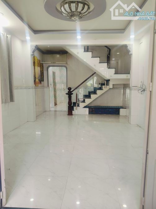 Nhà Lô Góc Dương Bá Trạc -Tương Lai Sát Mặt Tiền Tạ Quang Bửu P1 Quận8 -4.1x13.5- Hơn 5Tỷ