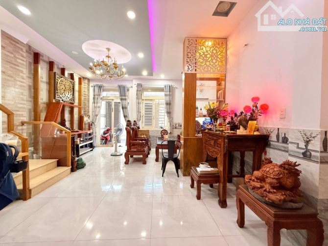 BÁN NHÀ ÔNG ÍCH KHIÊM BA ĐÌNH 32M² 2PN Ở NGAY GẦN LĂNG BÁC 4 TỶ