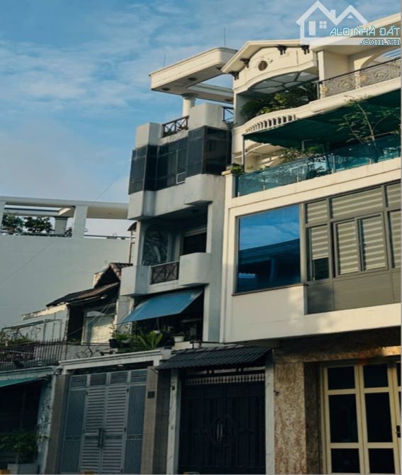 Bán Nhà Mặt Tiền Nguyễn Minh Hoàng Tân Bình, Gần E.Town – K300 – Chợ Hoàng Hoa Thám, 80m²,