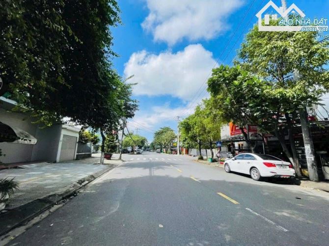 Bán nhà đường ( 10m5) Đinh Châu – Gần Nguyễn Nhàn DT 100M2 – Giá 7 TYTL.