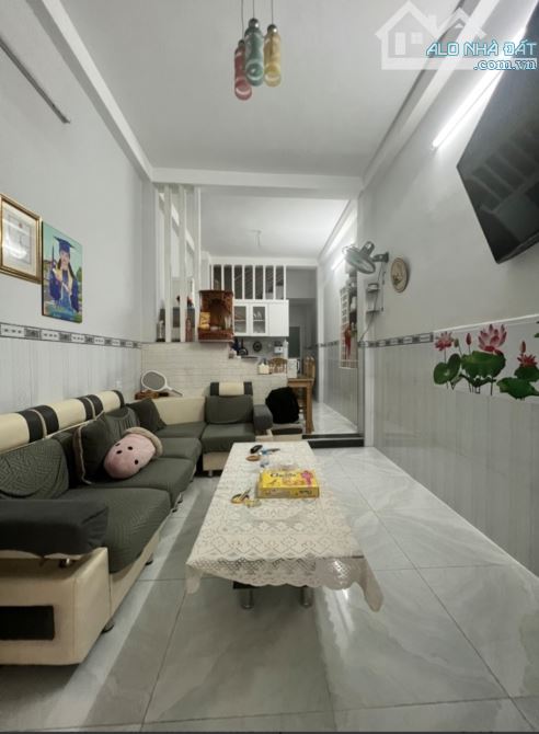 🔥 NHÀ THỦ ĐỨC 50M² – 1TRỆT 2 LẦU 3PN - NHÀ 2 MẶT SÁT CHỢ THỦ ĐỨC - HOÀN CÔNG ĐỦ