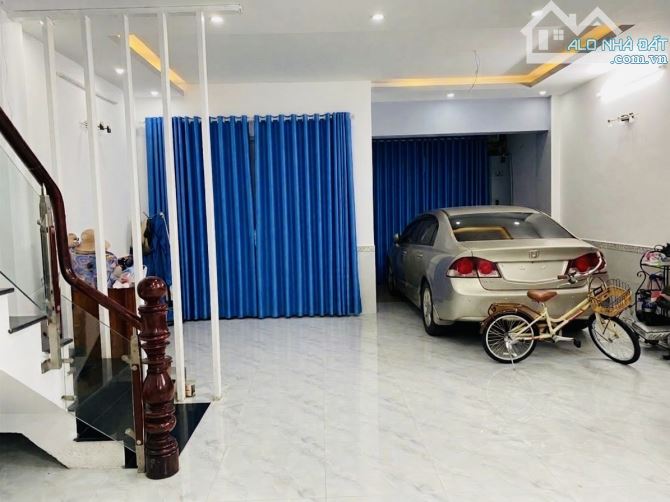 Nhà 2 tầng đi Lotte Quận 7 5’ Giá 6.1 tỷ, 6.1x13.2m Mt 7 mét