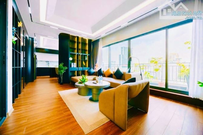 Bán căn hộ dịch vụ mặt phố Đặng Thai Mai - Tây Hồ 800tr/m2. Apartment 252m2.