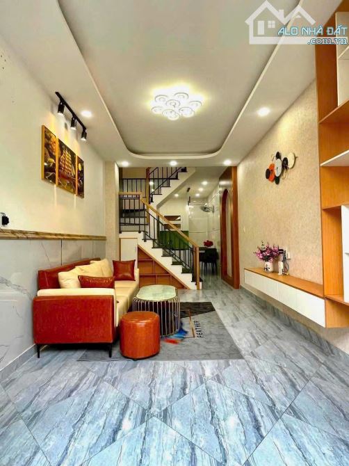 BÁN GẤP NHÀ BÀNH VĂN TRÂN – 54M² – 3PN – 2WC – GẦN CHỢ TÂN BÌNH - Giá 2 tỷ 2