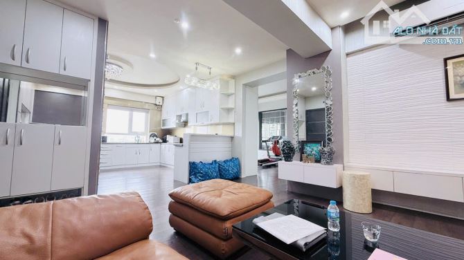 BÁN CĂN HỘ LÔ GÓC 108M² VINACONEX 7 – NỘI THẤT TIỀN TỶ – GIÁ CHỈ 8.3 TỶ