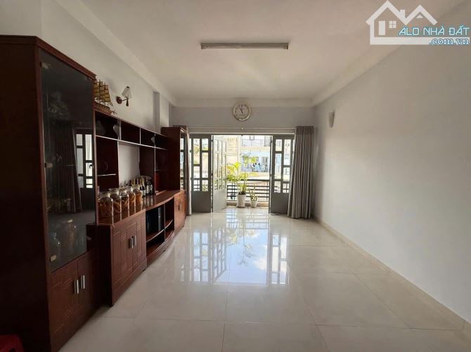NHÀ MỚI KHU ĐỒNG BỘ ĐƯỜNG LÊ QUANG ĐỊNH 4X17M 5 TẦNG XE HƠI NGỦ TRONG NHÀ