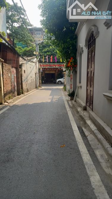Bán 54 mét đất phố Đức Giang, Long Biên ô tô vào.