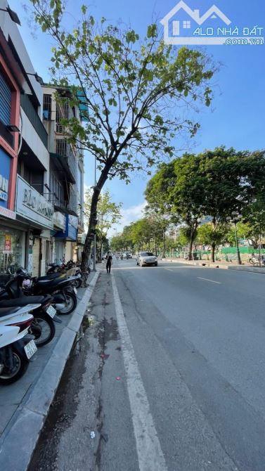 Cần bán nhà mặt phố Kim Ngưu 63/73m2 x 3 tầng, mặt tiền 4m, giá 22 tỷ ( có thương lượng )
