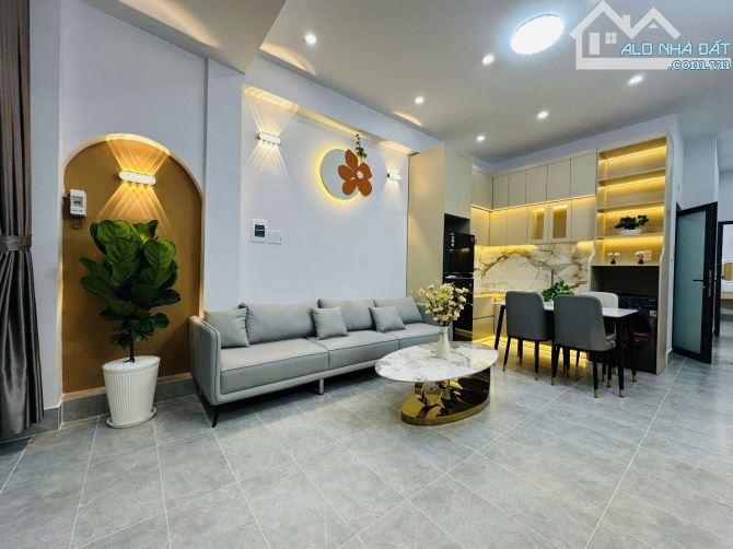 Htp, gần Phú Mỹ Hưng, 3.99 tỷ, 4x14m Nhà mới full nội thất